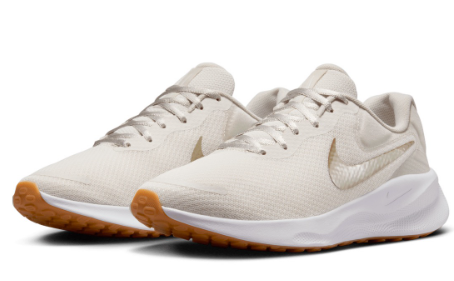 Nike Revolution 7