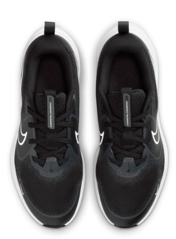 Nike Cosmic Runner