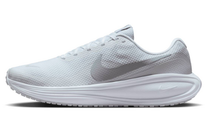 Nike Revolution 8