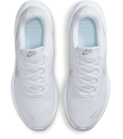 Nike Revolution 8